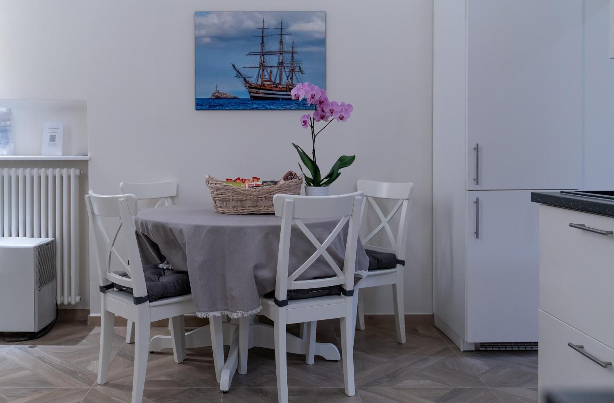Insula Lubrensis Flat Apartment Massa Lubrense Bagian luar foto